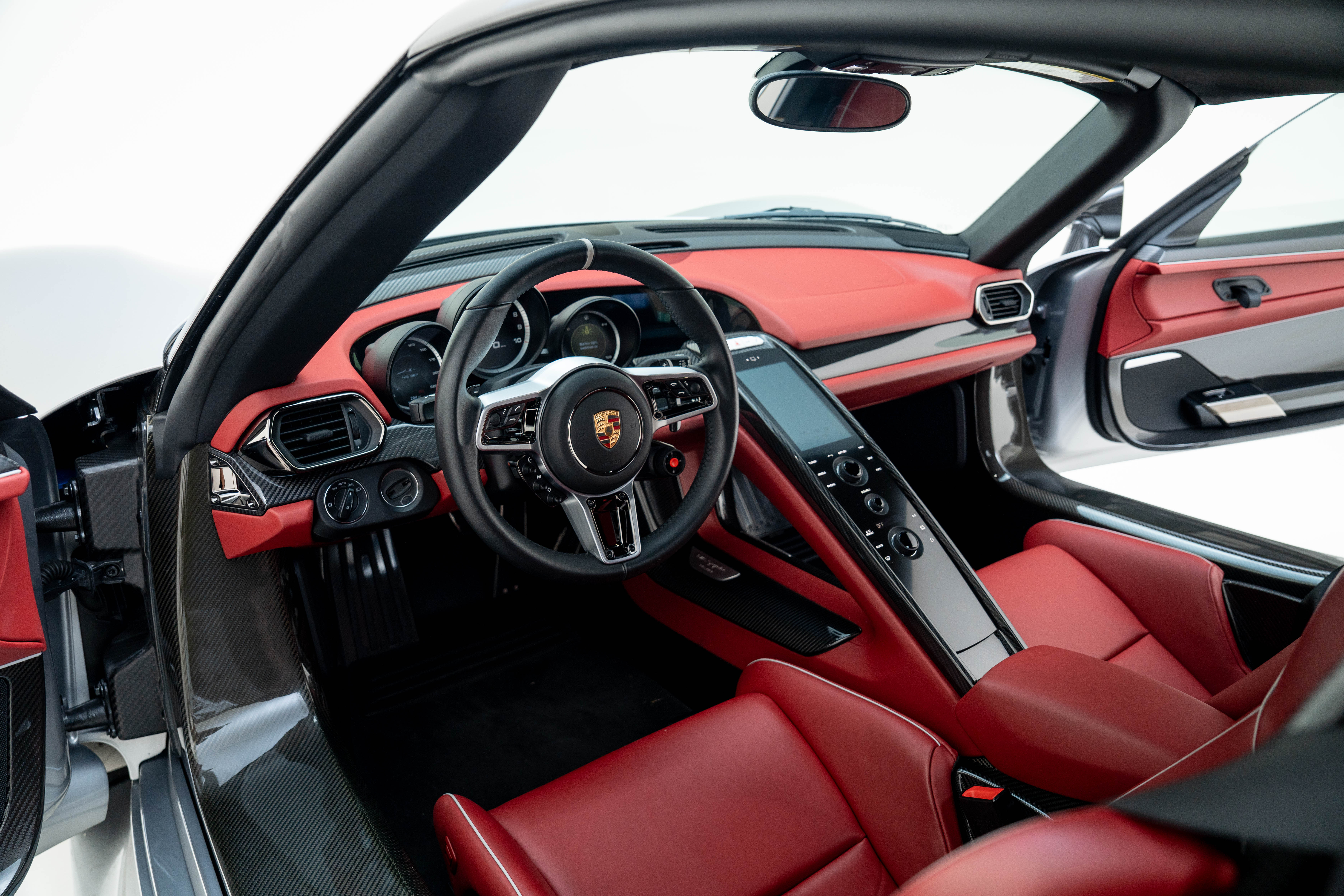 Interior .jpg